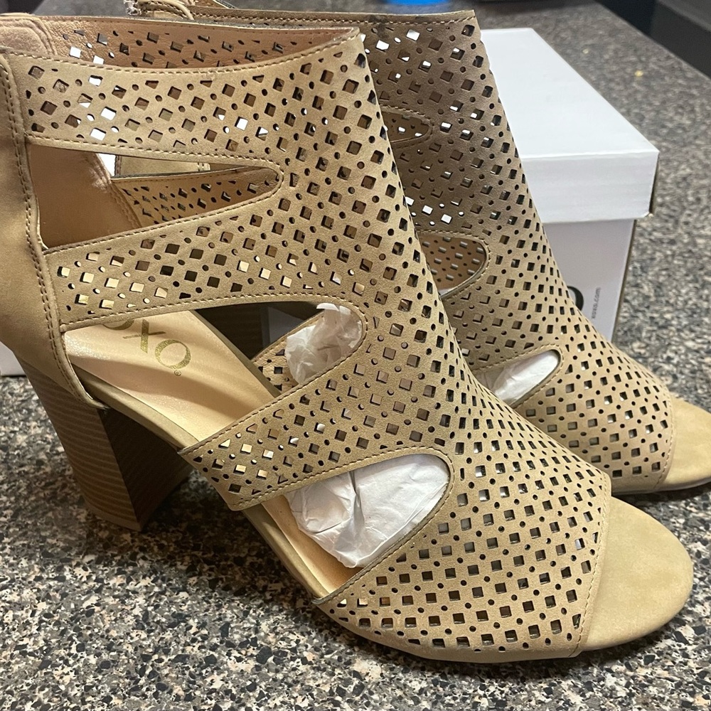 Summer sandals